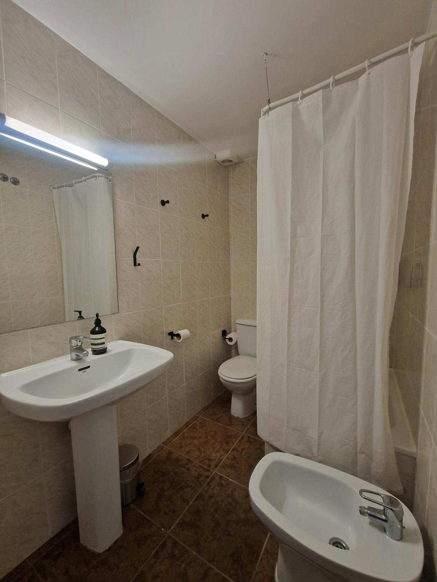Hostal Rugaca Уэска Экстерьер фото