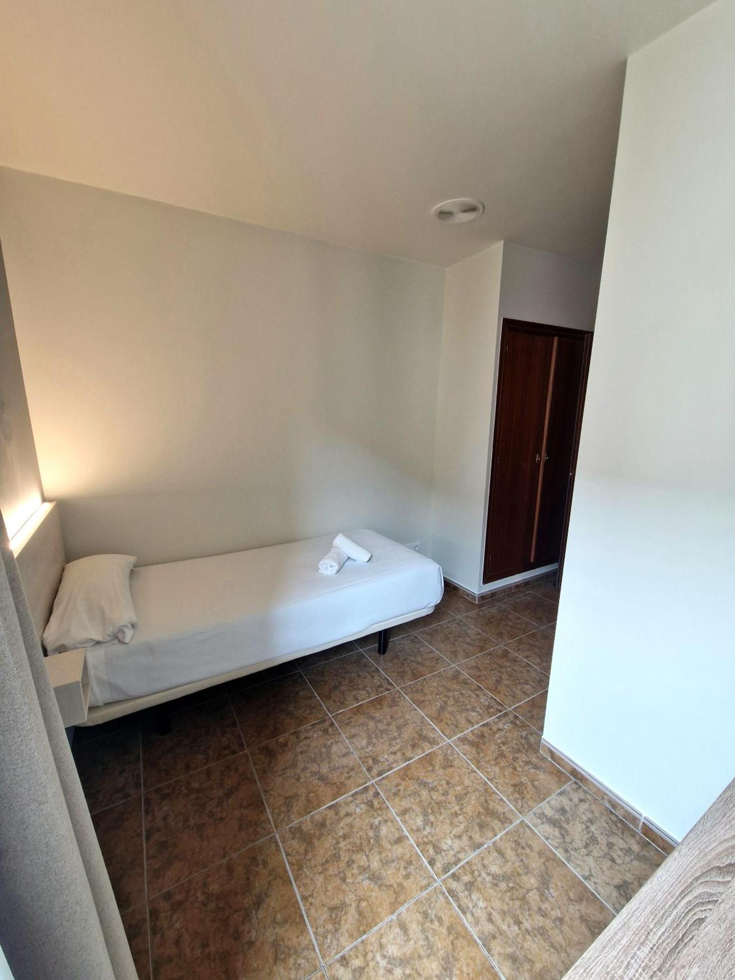 Hostal Rugaca Уэска Экстерьер фото