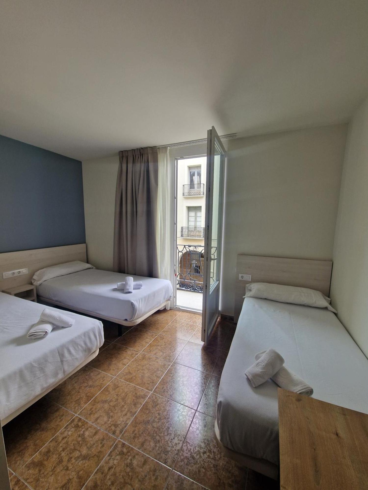 Hostal Rugaca Уэска Экстерьер фото