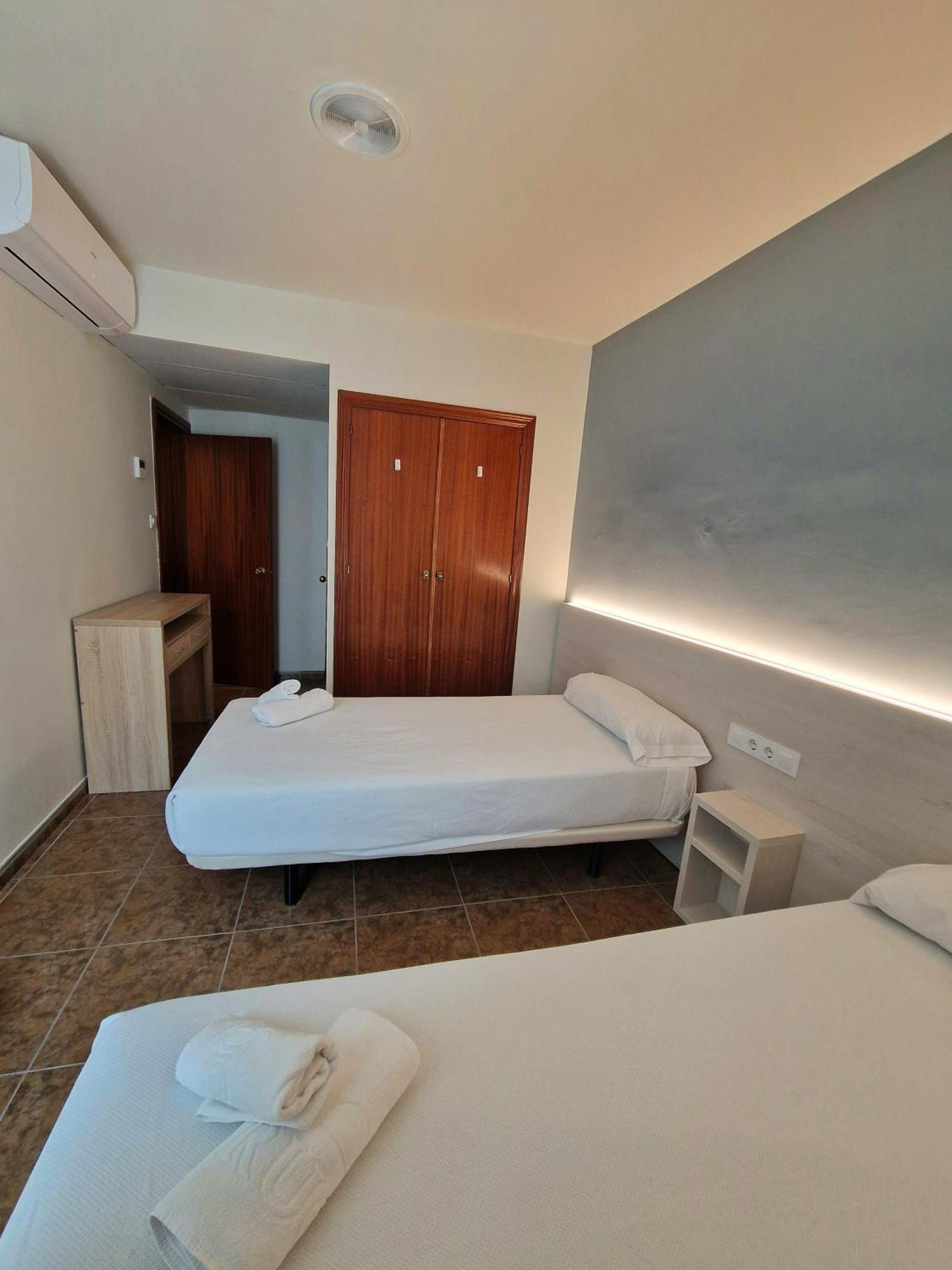 Hostal Rugaca Уэска Экстерьер фото