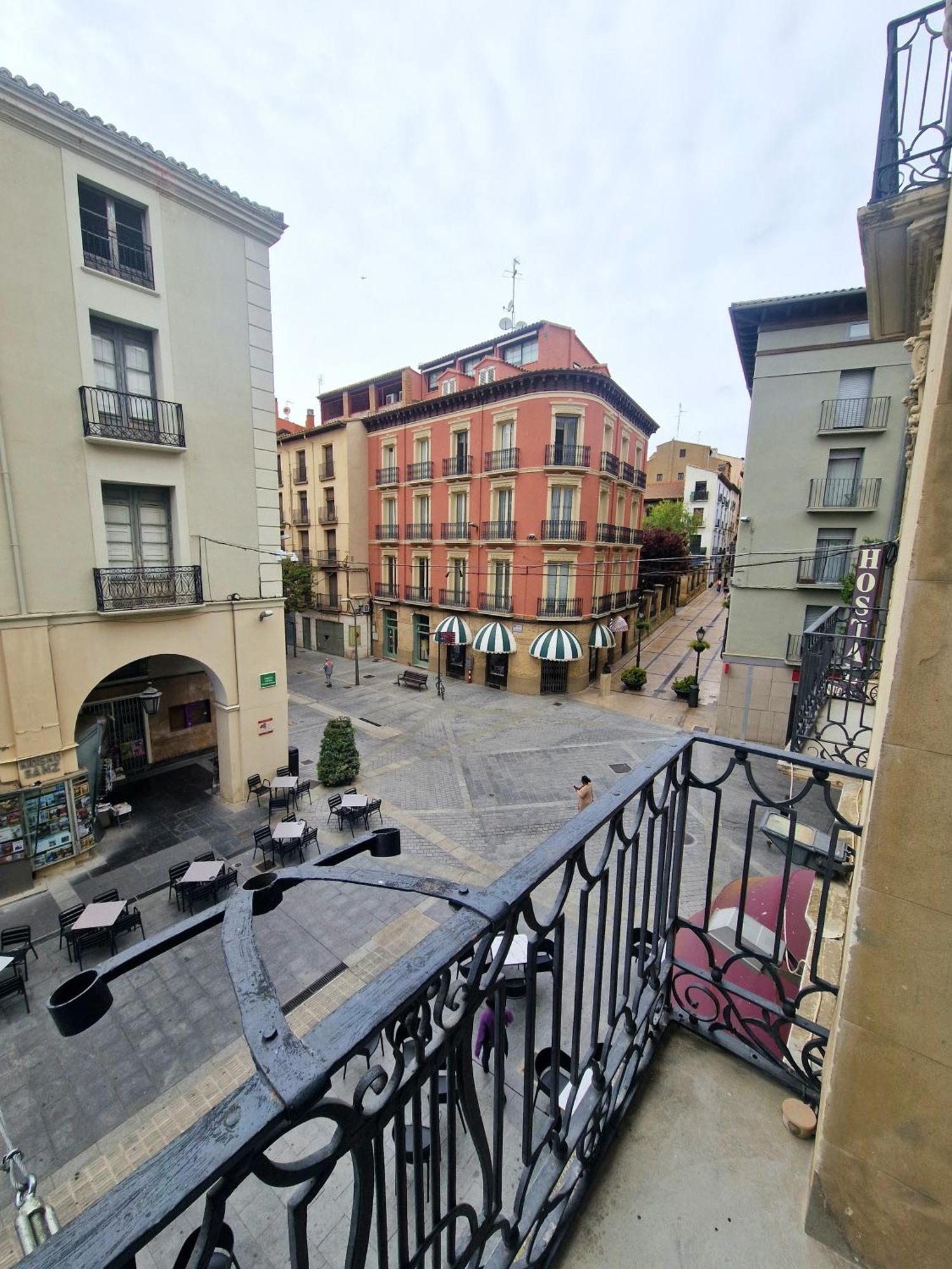 Hostal Rugaca Уэска Экстерьер фото