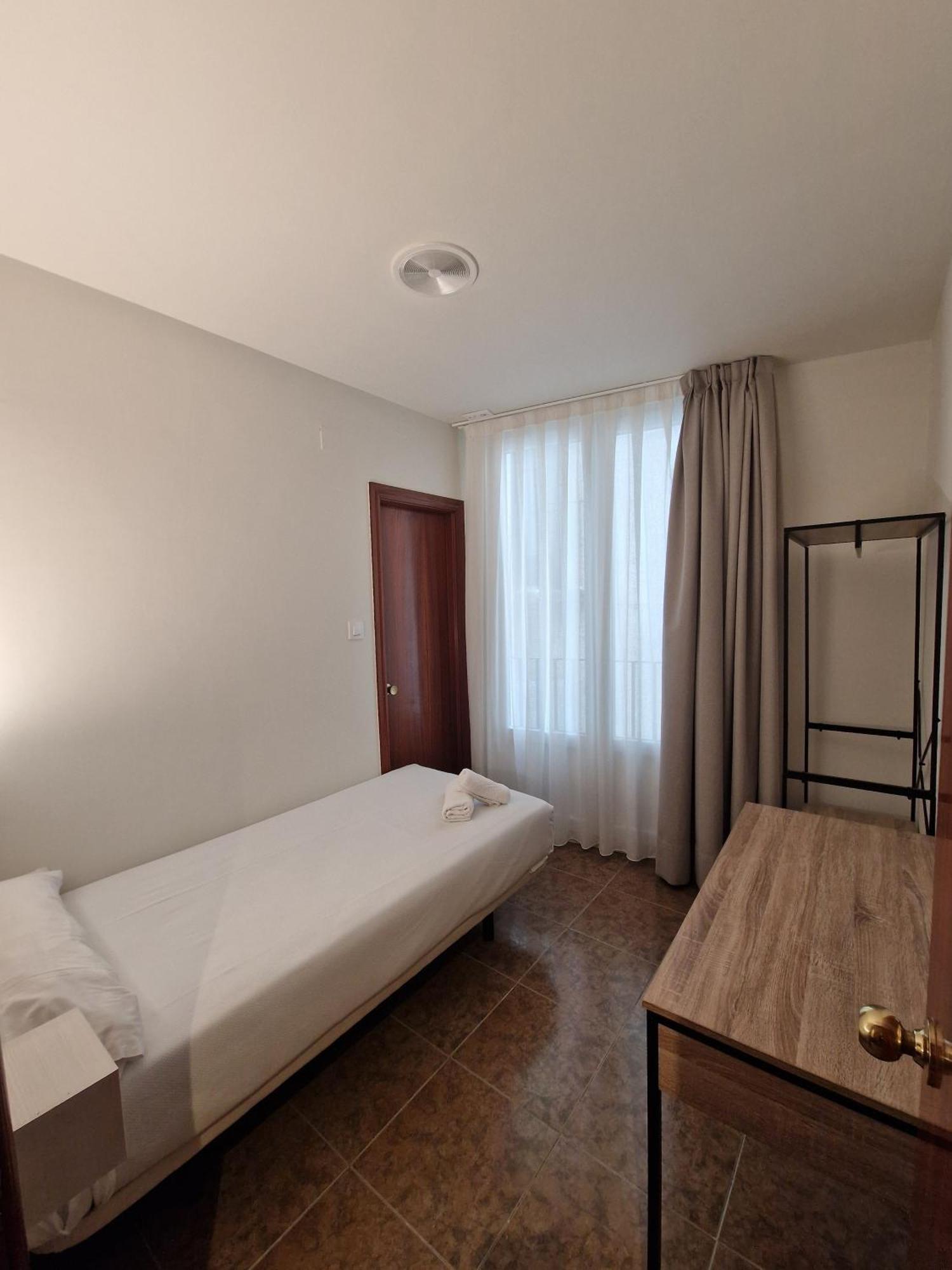 Hostal Rugaca Уэска Экстерьер фото